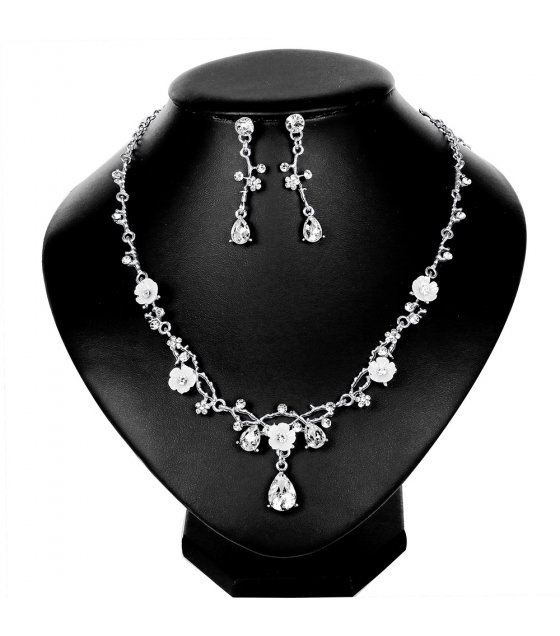 SET638 - White Pearl Necklace Set
